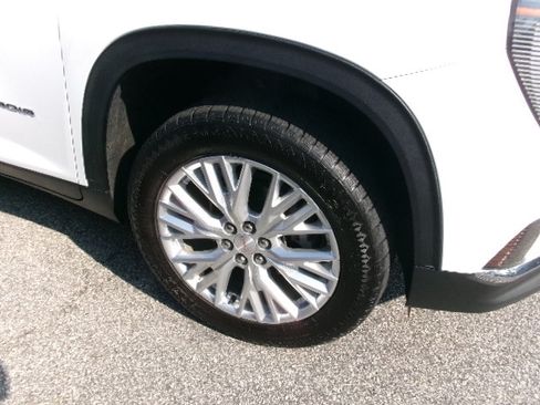 Used 2024 GMC Acadia Elevation FWD image 4