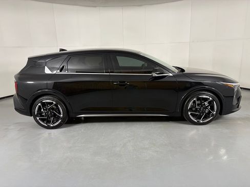 New 2026 Kia K4 GT-Line FWD image 9