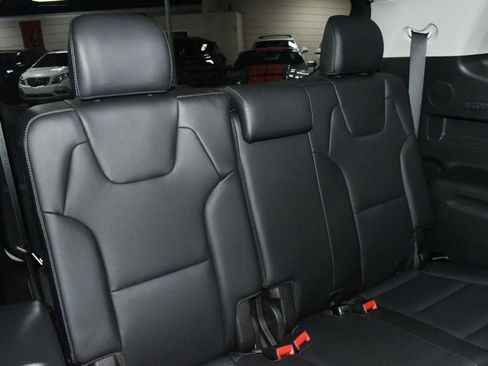 Used 2022 Kia Telluride SX w/ SX Prestige Package image 22