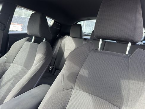 Used 2018 Toyota C-HR XLE FWD image 25