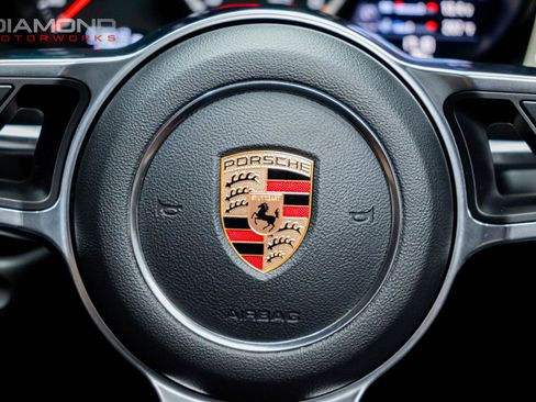 Used 2018 Porsche Macan Turbo image 74