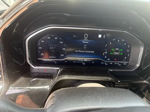 Used 2022 Chevrolet Silverado 1500 LT RWD image 8