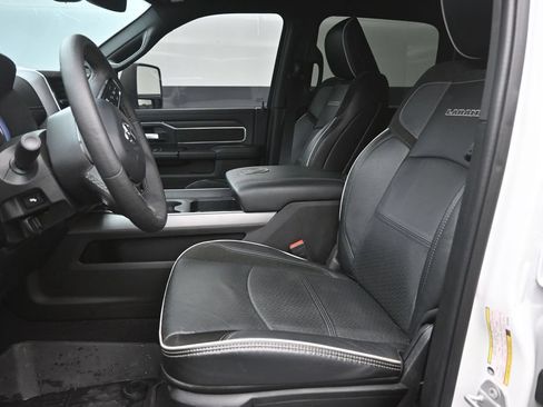 Used 2025 RAM 2500 Laramie AWD/4WD image 18