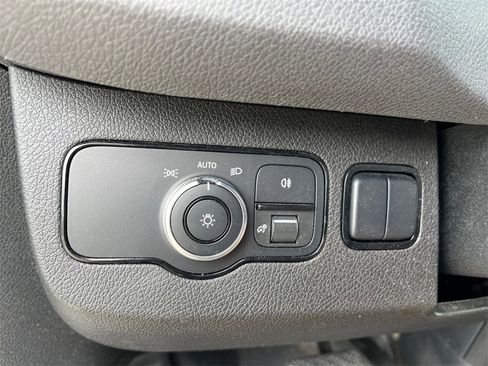 Used 2022 Mercedes-Benz Sprinter 2500 image 18