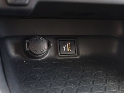 Used 2024 Toyota RAV4 XLE AWD/4WD image 20