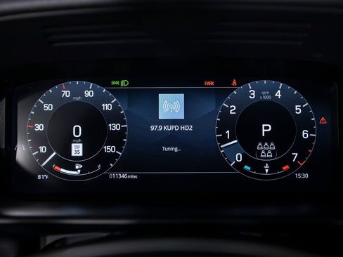 Used 2025 Land Rover Discovery Dynamic SE image 32