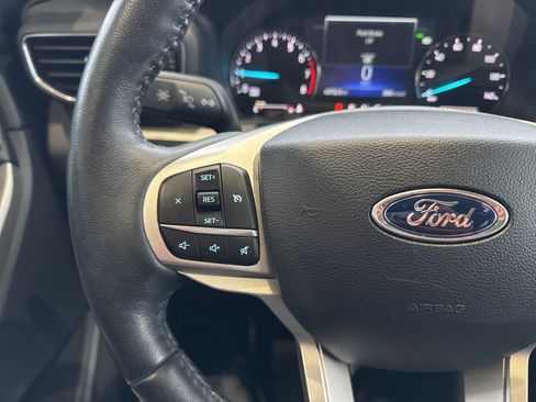 Certified 2022 Ford Explorer XLT w/ Equipment Group 202A image 30