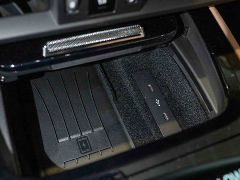 New 2025 Porsche Cayenne Coupe image 25