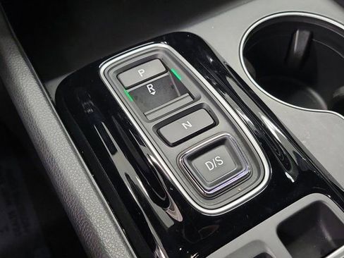 Certified 2025 Honda Pilot Sport image 31