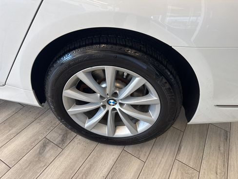 Used 2017 BMW 740i RWD image 6