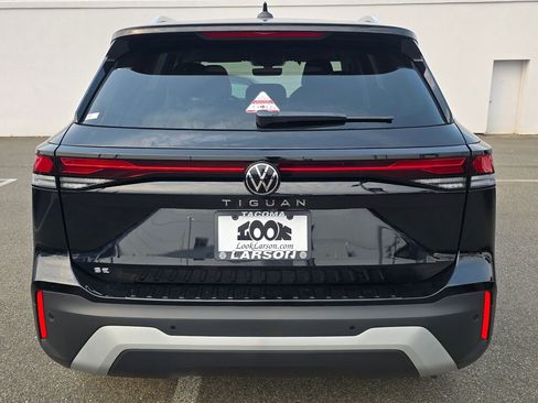 New 2025 Volkswagen Tiguan SE image 5