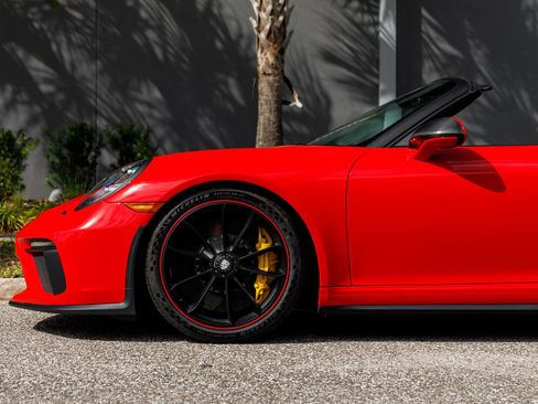 Used 2019 Porsche 911 Speedster RWD image 24