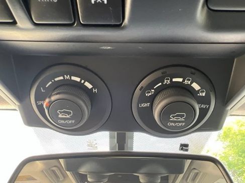 Used 2019 Toyota 4Runner TRD Off-Road Premium AWD/4WD image 25