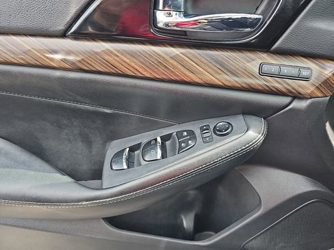 Used 2017 Nissan Maxima Platinum FWD image 33