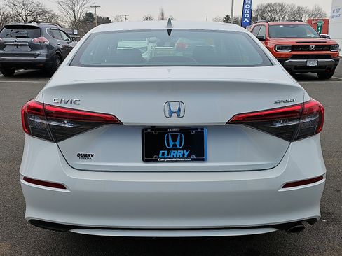 Used 2023 Honda Civic Sport image 5