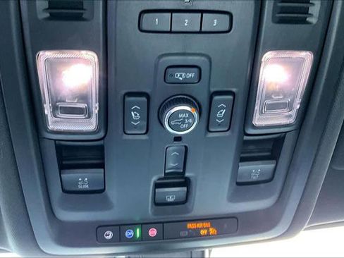 Used 2022 Chevrolet Tahoe High Country AWD/4WD image 28