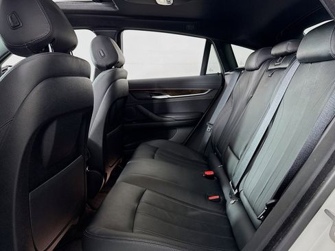 Used 2019 BMW X6 sDrive35i RWD image 8