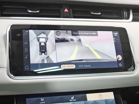 Used 2021 Land Rover Range Rover Evoque SE image 18