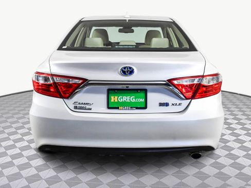 Used 2017 Toyota Camry XLE image 7