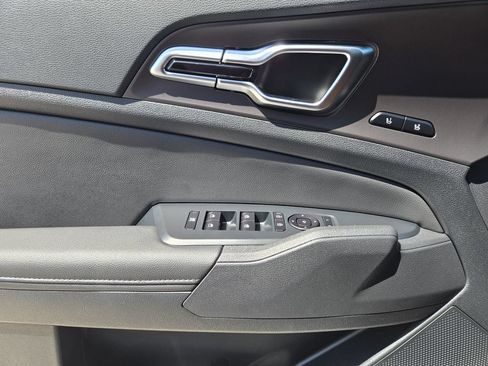 New 2026 Kia Sportage SX FWD image 18