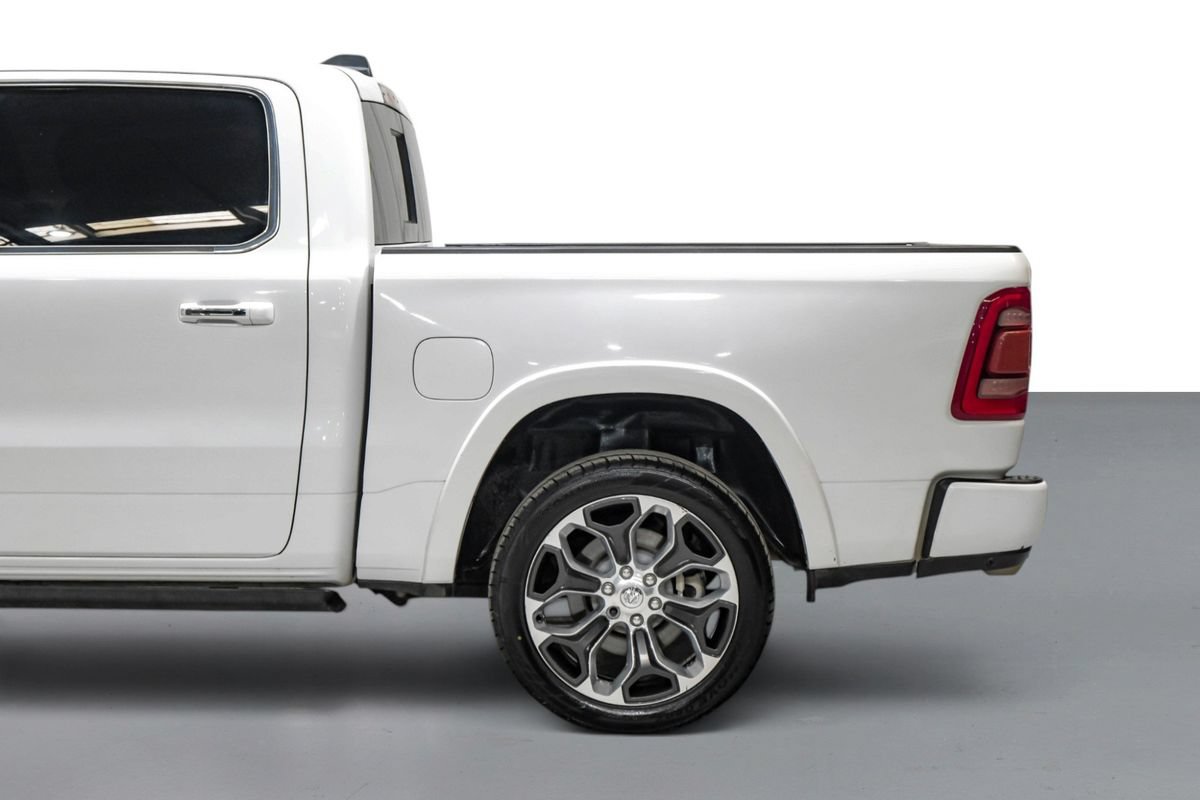 Used 2019 RAM 1500 Limited AWD/4WD image 11