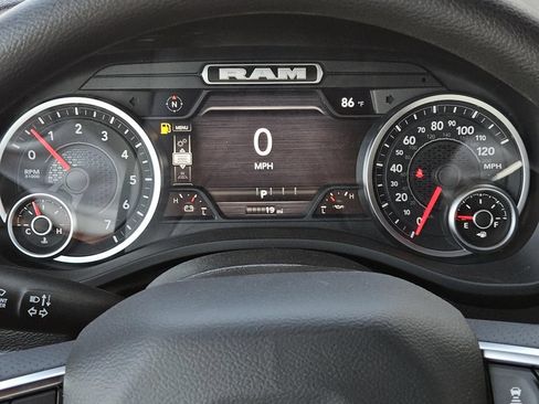 New 2026 RAM 1500 Express AWD/4WD image 21