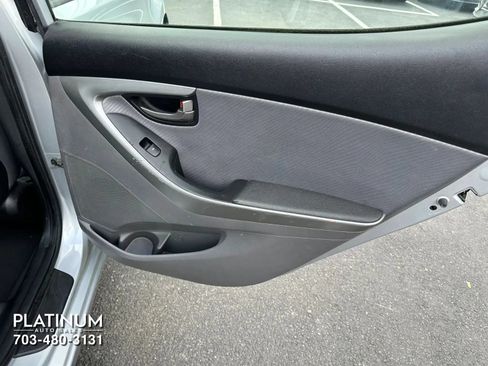 Used 2012 Hyundai Elantra GLS w/ Preferred Pkg 3 FWD image 14