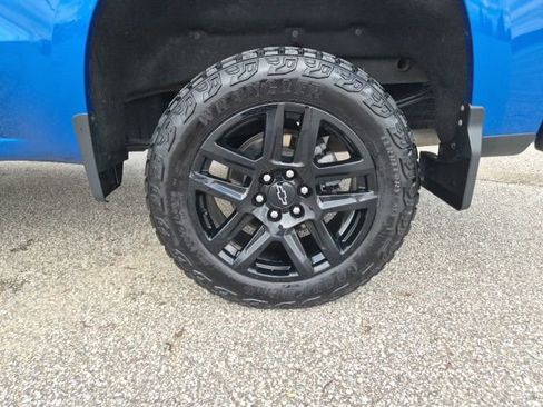 Used 2024 Chevrolet Silverado 1500 LT Trail Boss w/ Protection Package image 9
