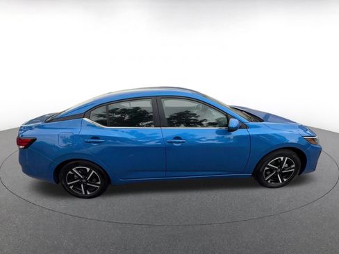 Used 2025 Nissan Sentra SV FWD image 16
