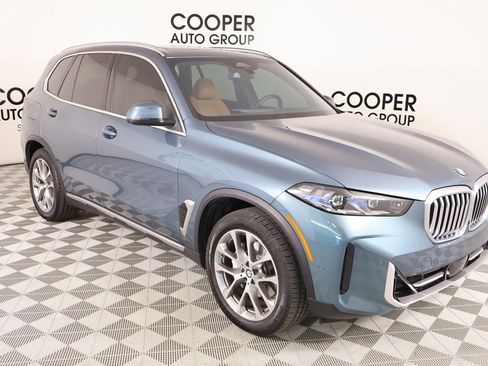 Used 2025 BMW X5 xDrive40i w/ Premium Package image 1
