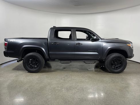 Used 2021 Toyota Tacoma TRD Sport w/ Technology Package RWD image 2