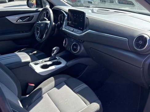Used 2025 Chevrolet Blazer LT AWD/4WD image 12