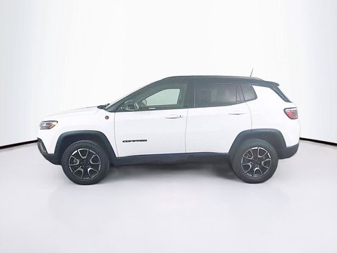Used 2025 Jeep Compass Trailhawk AWD/4WD image 7