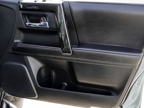 Certified 2023 Toyota 4Runner TRD Off-Road Premium w/ Moonroof Package AWD/4WD image 29