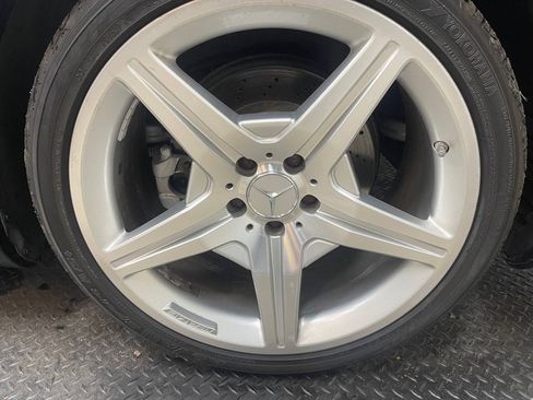 Used 2009 Mercedes-Benz SL 550 w/ Premium I Pkg image 35