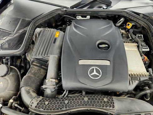 Used 2018 Mercedes-Benz C 300 4MATIC Sedan image 25