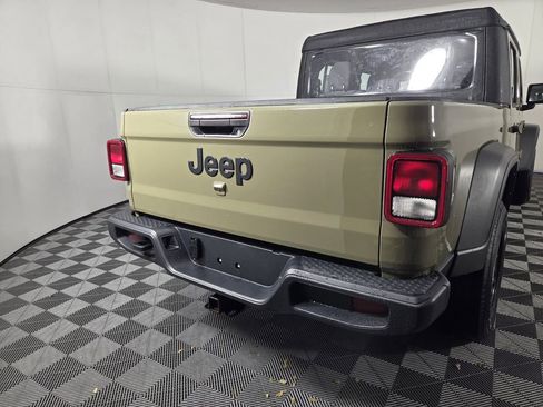 Certified 2025 Jeep Gladiator Sport image 7