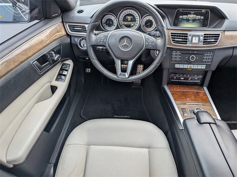 Used 2016 Mercedes-Benz E 350 Sedan w/ Premium Package image 19