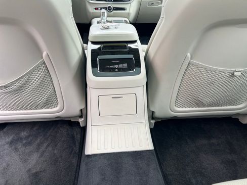 Used 2018 Volvo S90 T8 Inscription w/ Convenience Package AWD/4WD image 46