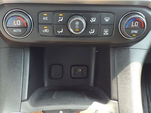 Used 2018 GMC Acadia SLE image 19