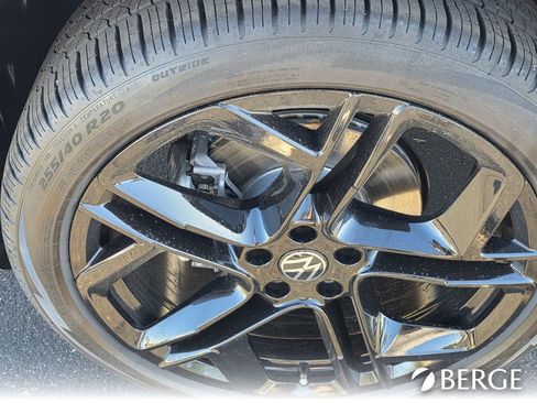 New 2026 Volkswagen Tiguan SE R-Line image 11