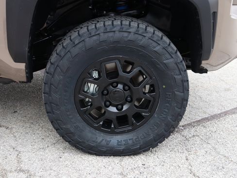 New 2026 Toyota Tacoma TRD Off-Road w/ TRD Off Road Upgrade Package AWD/4WD image 13