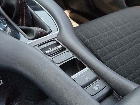 Used 2023 Honda HR-V Sport image 14