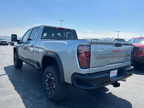 New 2026 GMC Sierra 2500 AT4X AWD/4WD image 7