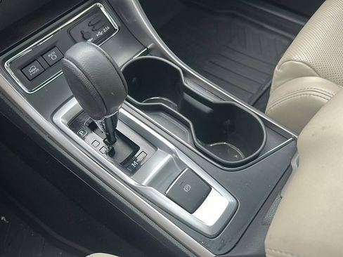 Used 2022 Subaru Ascent Limited w/ Technology Package image 36