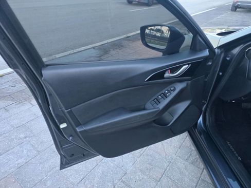 Used 2014 MAZDA MAZDA3 i Touring FWD image 10