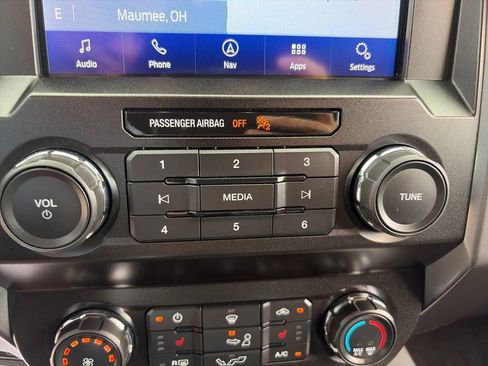 Used 2019 Ford F150 XLT w/ Equipment Group 302A Luxury AWD/4WD image 35