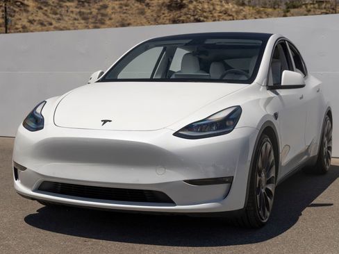 Used 2021 Tesla Model Y Performance AWD/4WD image 5