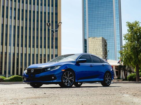 Used 2019 Honda Civic Sport image 2