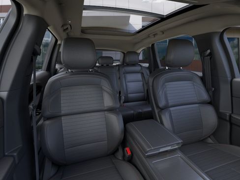 New 2026 Lincoln Nautilus Reserve AWD/4WD image 10